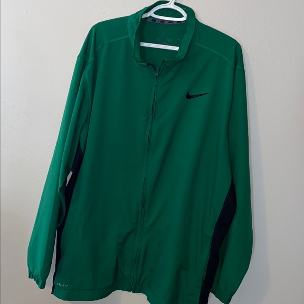 NIKE SALE MAKE AN OFFER NOW !!